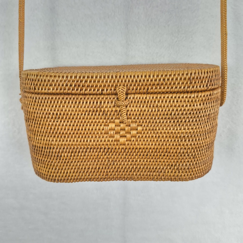 Rattan Brown Boho Crossbody Basket Style Purse Oval Hand Woven Cottage Whimsy